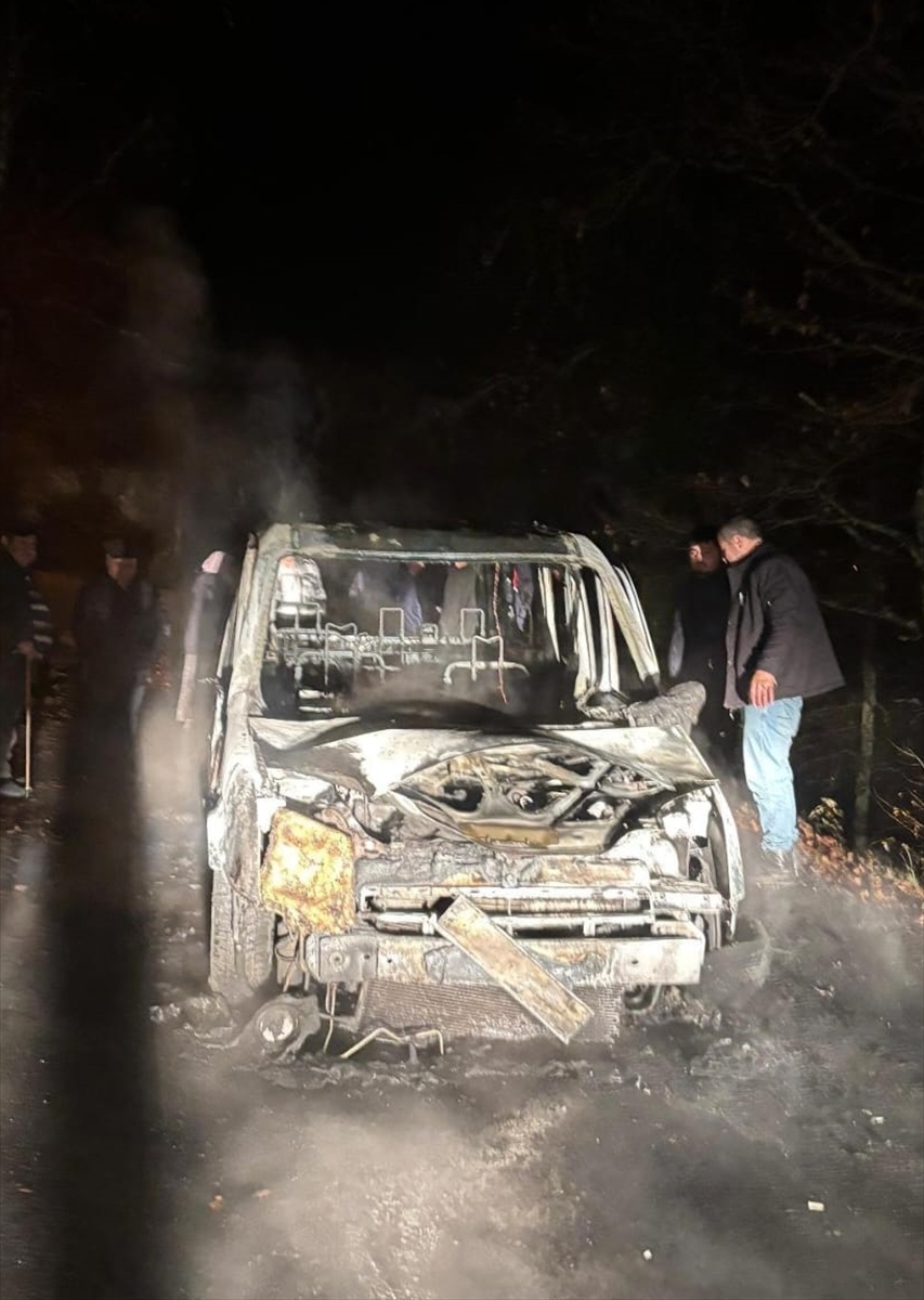 KARABÜK (AA) – Karabük'ün Yenice ilçesinde seyir halindeyken yangın çıkan