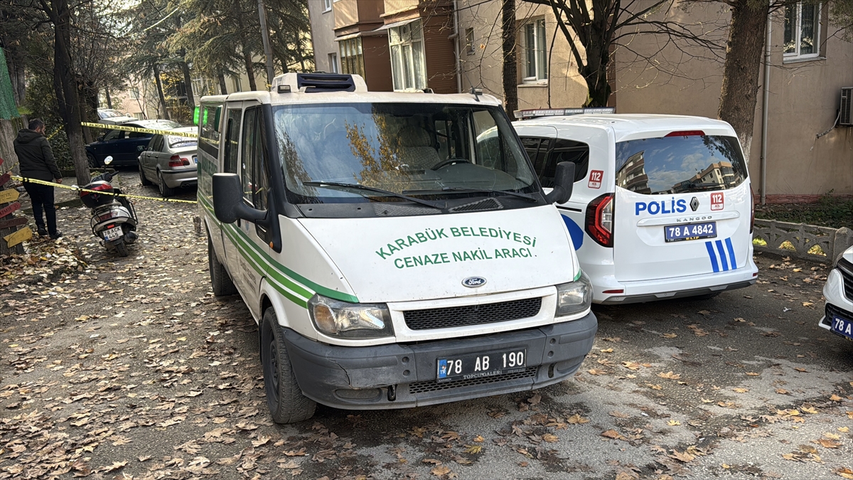 KARABÜK (AA) – Karabük'te bir üniversite öğrencisi yolda ölü bulundu.