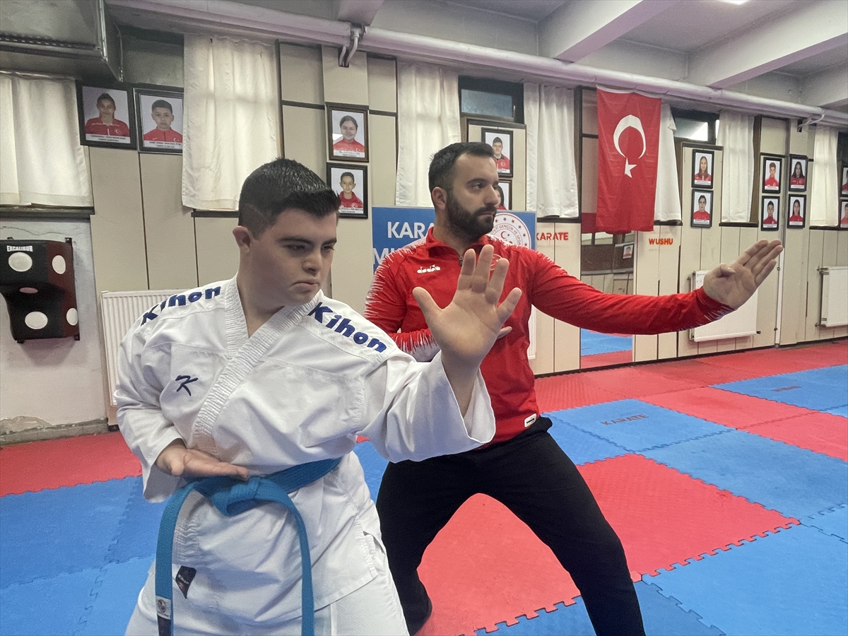 - Bolu'da 6 yıldır yaptığı karatede çeşitli dereceler elde eden