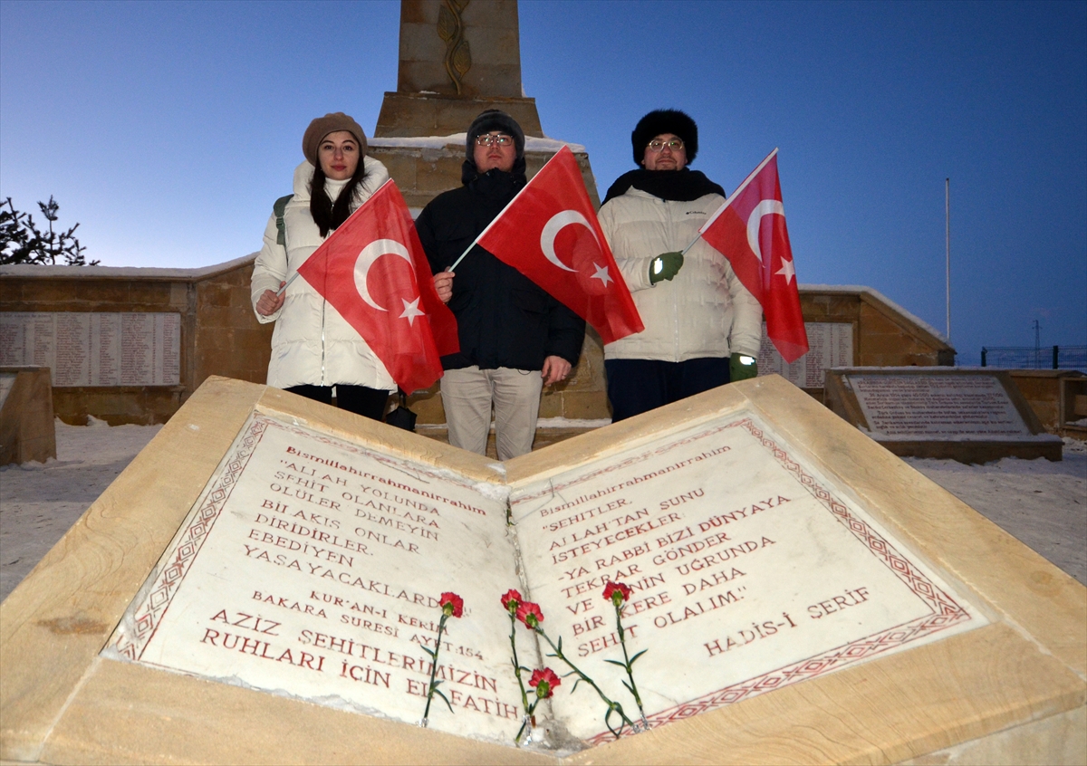 - Vali Ziya Polat:
- "Allahuekber Dağları, on binlerce yiğidin bu