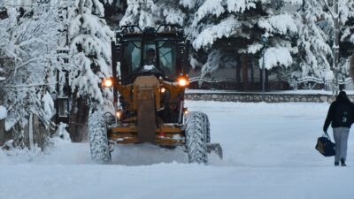 KARS (AA) – Kars'ta şehir merkezinde, Ardahan'da ise yüksek kesimlerde