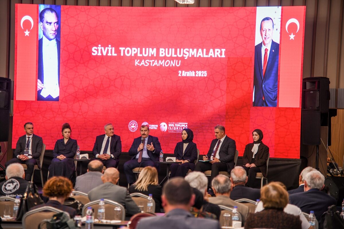 KASTAMONU (AA) – Kastamonu'da, 100 dernekten yöneticilerin katılımıyla "Sivil Toplum