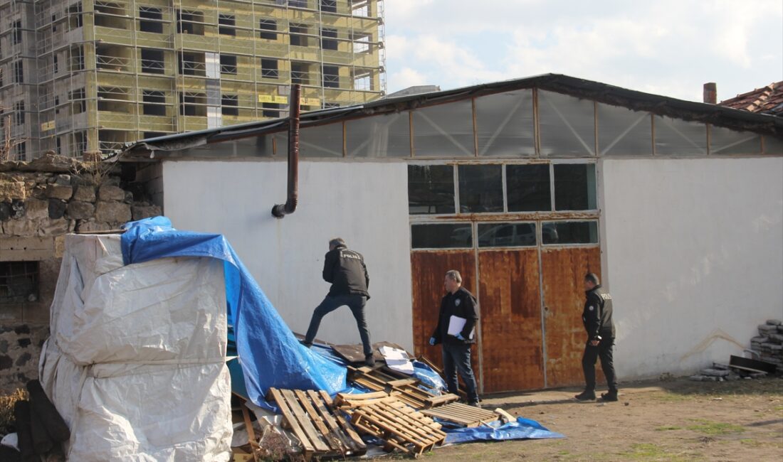 KAYSERİ (AA) – Kayseri'nin merkez Melikgazi ilçesinde arkadaşının iş yerinde