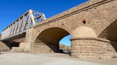 - Kerküklü araştırmacı ve yazar Necat Kevseroğlu:
- ''Köprü kendine özgü