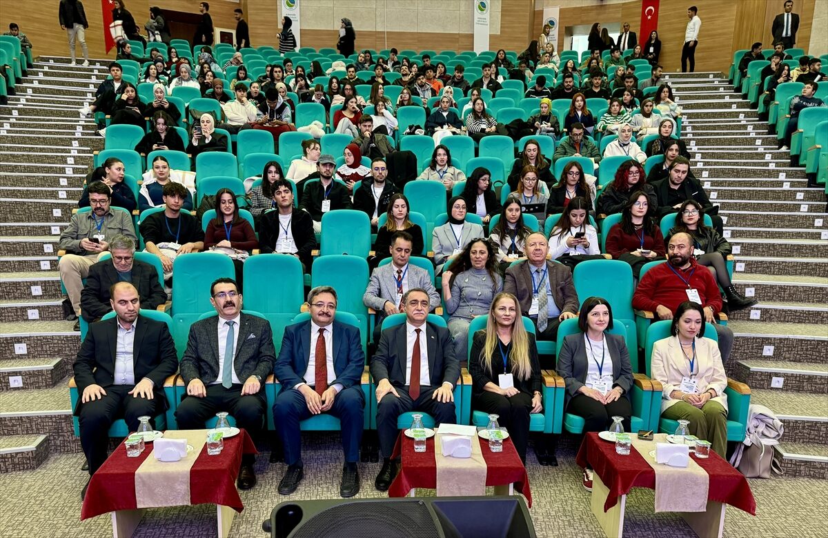 KIRŞEHİR (AA) – Kırşehir Ahi Evran Üniversitesinin (KAEÜ) ev sahipliğinde