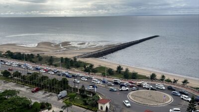 - Portekiz kolonyal mimarisinin izlerini modern Afrika şehir yaşamıyla buluşturan