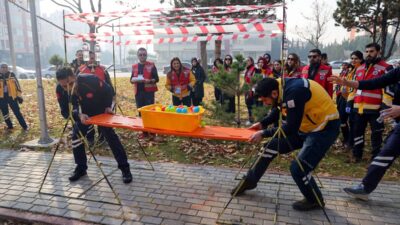 KONYA (AA) – Konya'da düzenlenen ambulans rallisinde, 112 Acil Sağlık