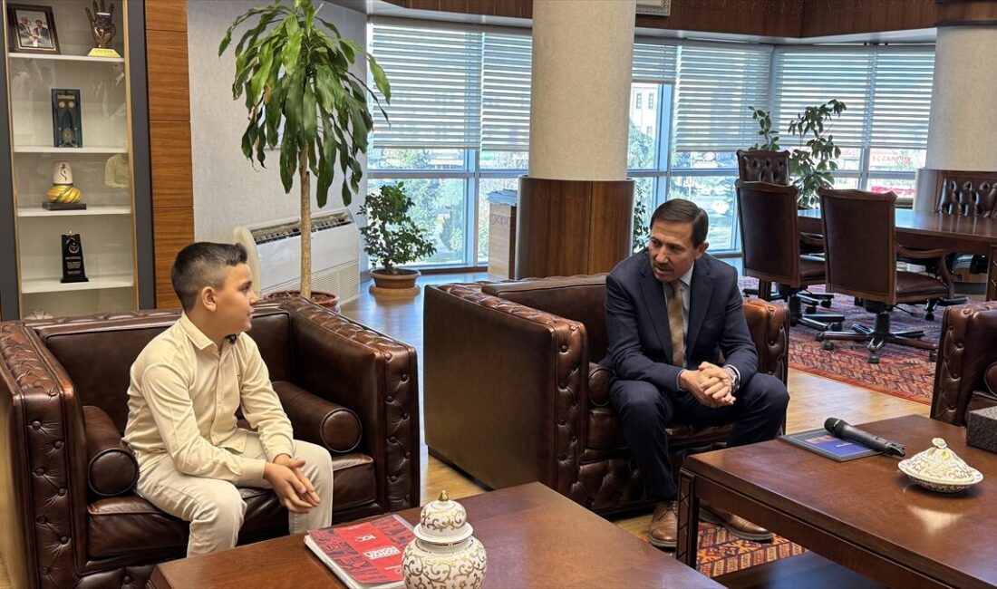 - Karatay Belediye Başkanı Hasan Kılca:
- "Çocuklarımızın temsili İngiliz askerine