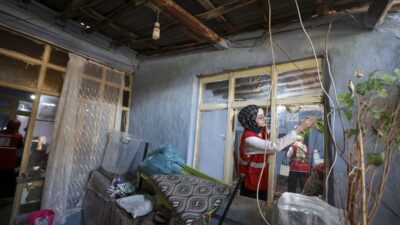 ANKARA (AA) – Türk Kızılay, Konya'da engelli kızına tek başına