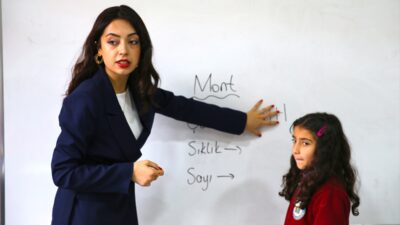 - Bitlis'in Mutki ilçesinde Göztepe Köyü İlkokulu öğretmenlerinden Vedanur Korkunç'un