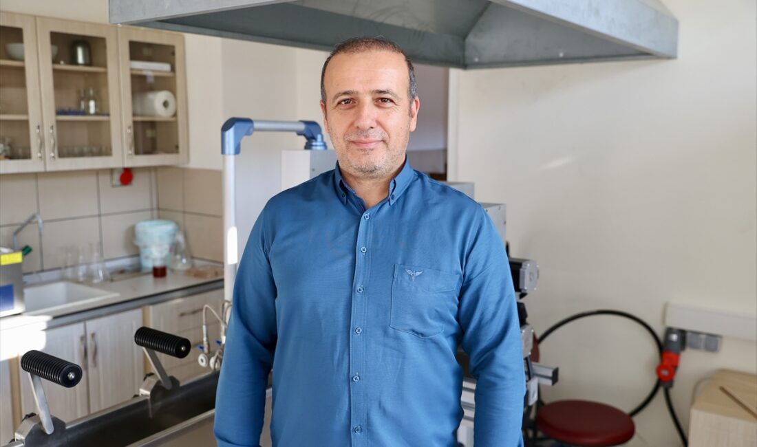 - Yaptıkları çalışmayla petrol yerine biyolojik bazlı tutkal üretmeyi başaran