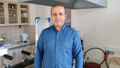 - Yaptıkları çalışmayla petrol yerine biyolojik bazlı tutkal üretmeyi başaran