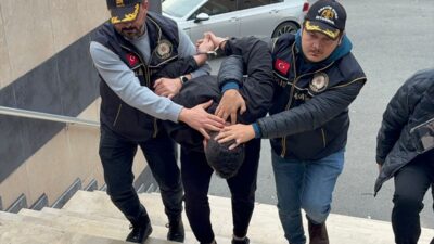 - Olayın ardından kaçan sürücü polis ekiplerince yakalandı