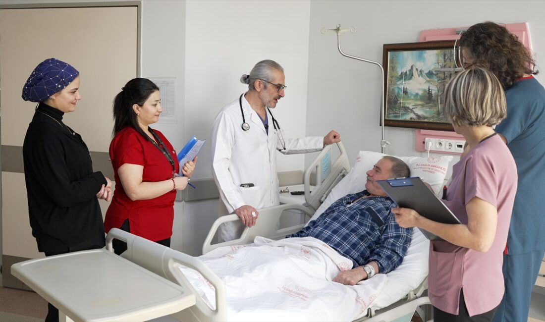 MALATYA (AA) – Malatya'da yüksekten düşme sonucu aort damarı yırtılan