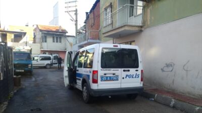 MANİSA (AA) – Manisa'nın Yunusemre ilçesinde bir kişi, tartıştığı eşini