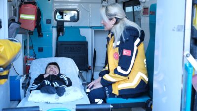 MERSİN (AA) – Mersin'de cam kemik hastalığıyla mücadele eden 13