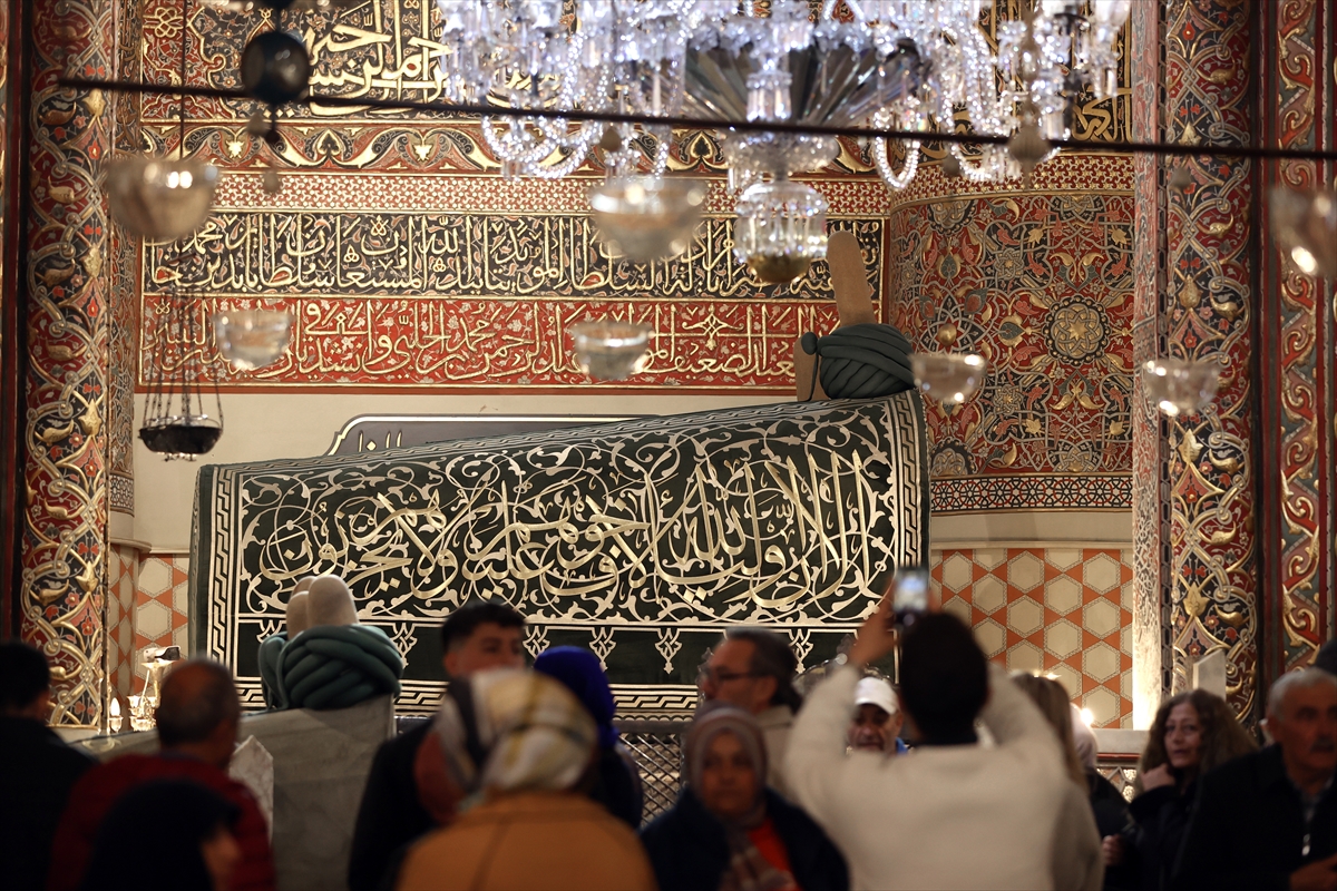 - Hazreti Mevlana'nın 7-17 Aralık'ta düzenlenecek etkinliklerle gerçekleştirilecek 752. Vuslat