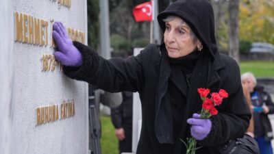 İSTANBUL (AA) – İstiklal Marşı'nın yazarı, milli şair Mehmet Akif