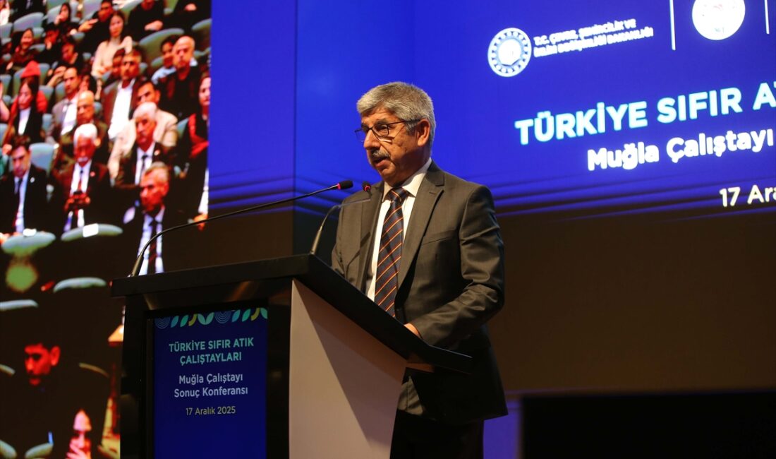 - Muğla Valisi İdris Akbıyık:
- "İçinde bulunduğumuz dönemde küresel ısınmaya