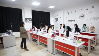 - Varto Anadolu İmam Hatip Lisesi'nde eğitim gören öğrenciler, Milli