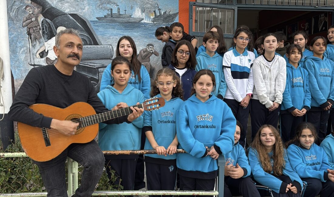 - İzmir'in Tire ilçesinde görevli öğretmen Berkant Koşar:
- "Organ bağışının