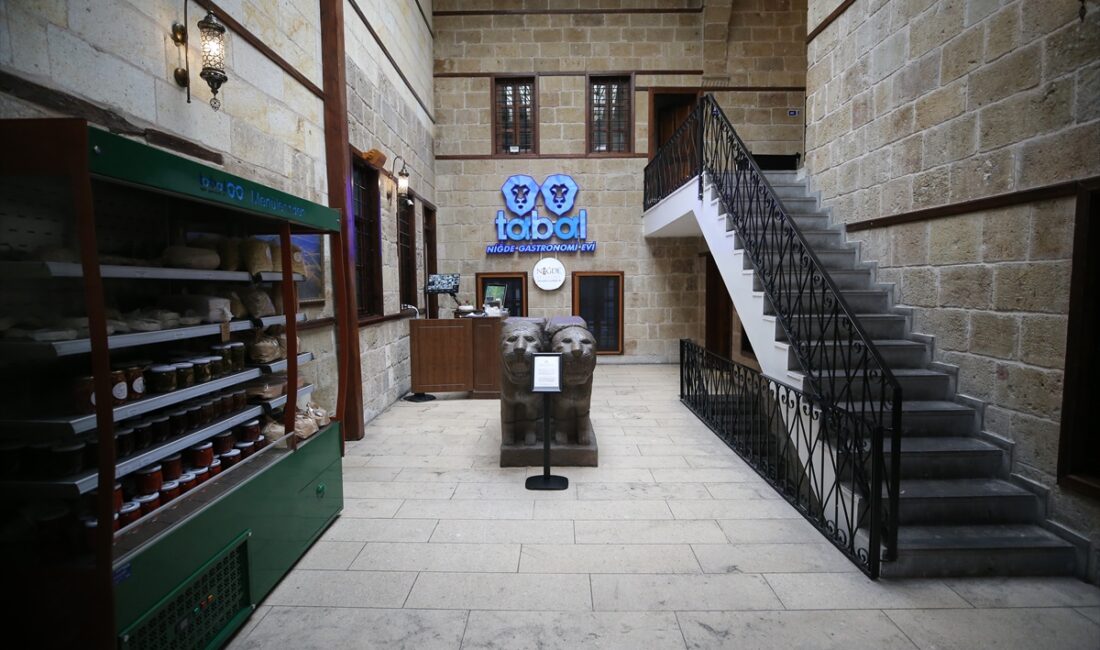 - Niğde Belediyesi Tabal Gastronomi Evi, dünyanın prestijli restoran değerlendirme