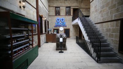 - Niğde Belediyesi Tabal Gastronomi Evi, dünyanın prestijli restoran değerlendirme