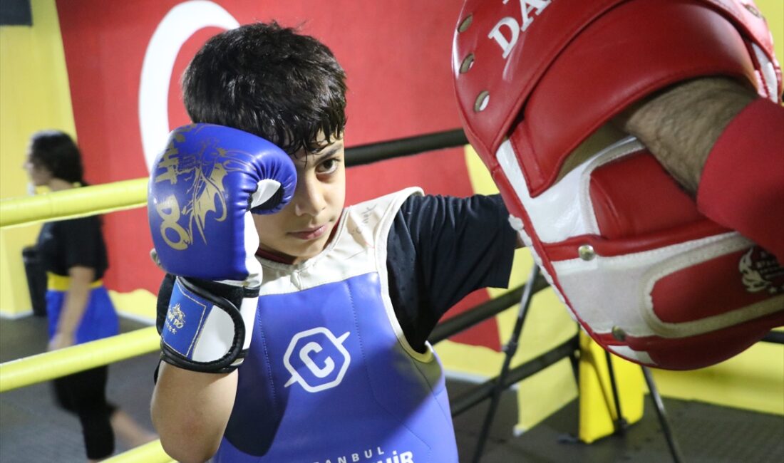 - Siirt’in Kurtalan ilçesinde okula gitmek istemediği için ablası tarafından