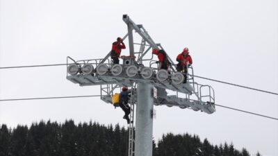 ORDU (AA) – Ordu'nun Kabadüz ilçesindeki Çambaşı Kayak Merkezi'nde telesiyejde