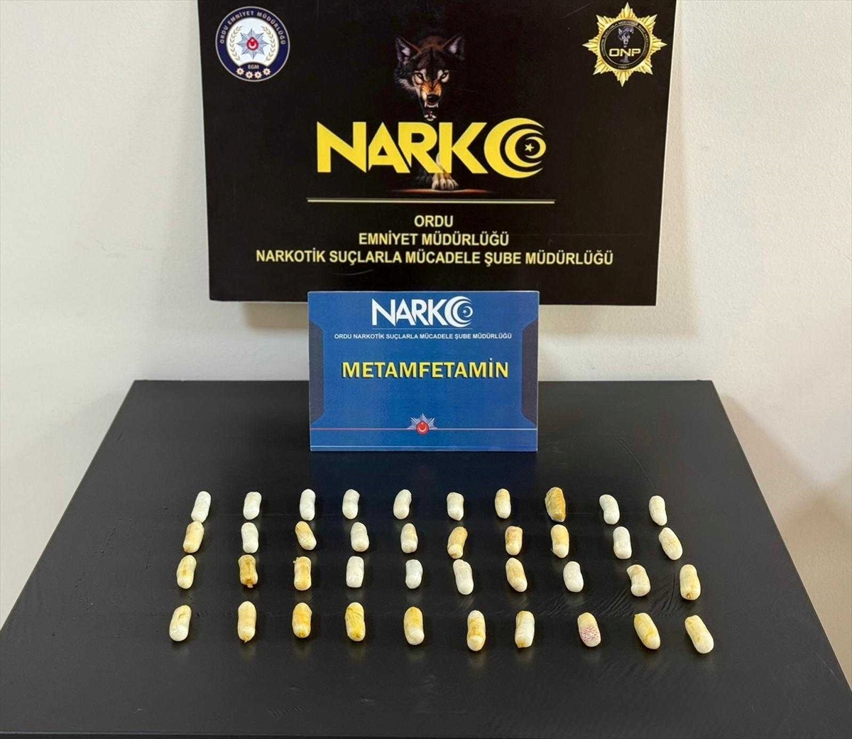 ORDU (AA) – Ordu'da midesinde kapsül şeklinde 407 gram uyuşturucu