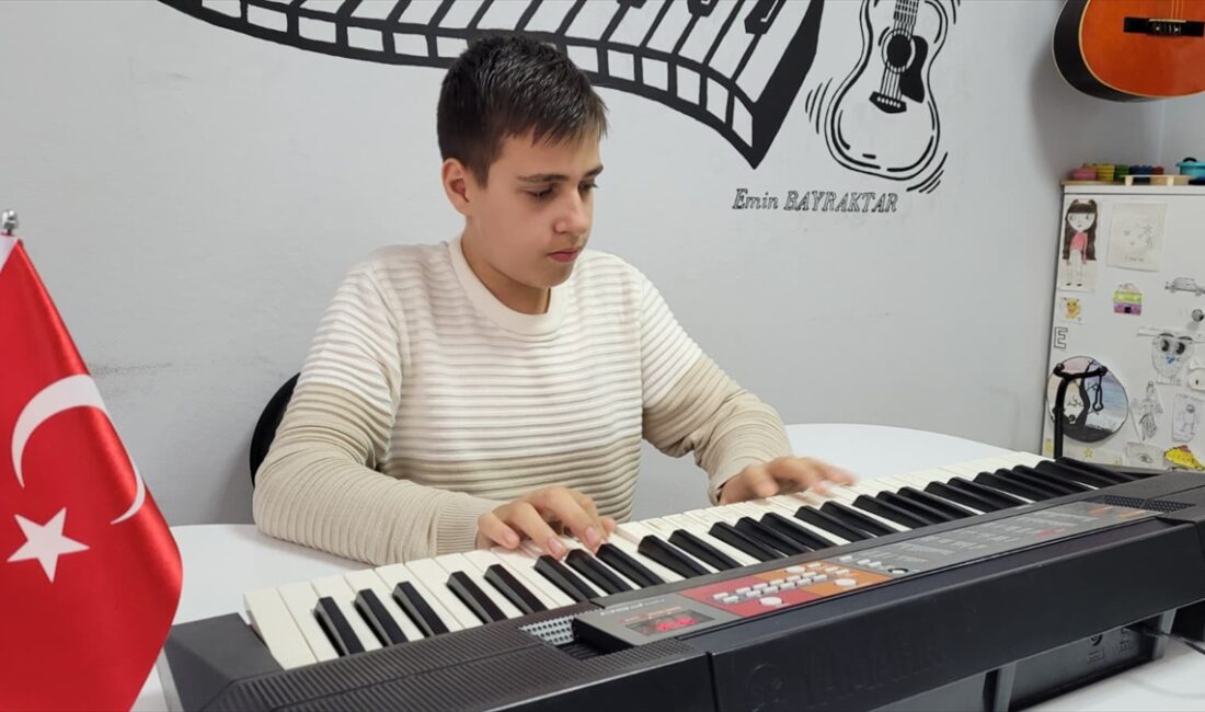 - Samsun'da küçük yaşta otizm tanısı konulan 13 yaşındaki Tarık