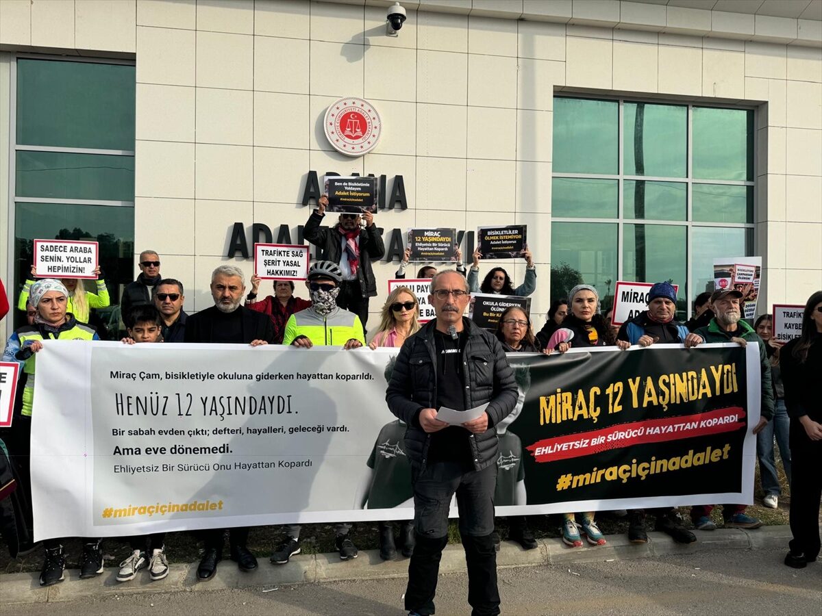 ADANA (AA) – Adana'nın merkez Seyhan ilçesinde otomobiliyle çarptığı bisikletli