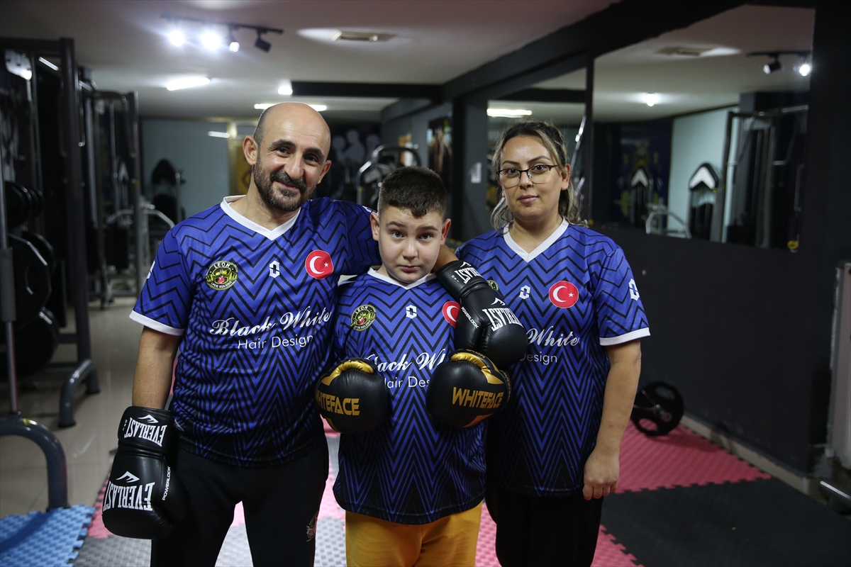 - Kastamonu'da oğulları Alptuğ Ali'nin tedavisinde sporun etkili olacağını düşünen