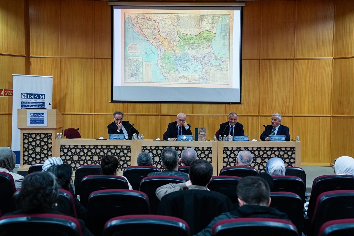 - İSAM Yayınları tarafından Kiel'in çalışmalarının harita, belge ve görsellerle