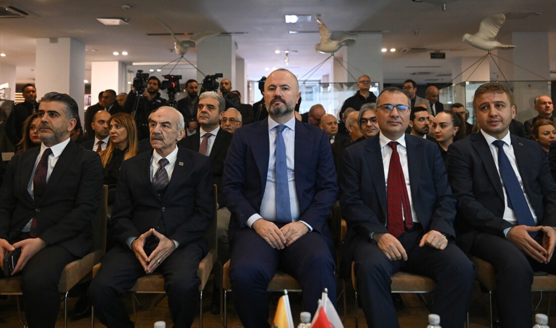 - PTT AŞ Genel Müdürü Hakan Gülten:
- "PTT ailesi olarak