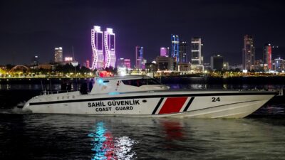 İZMİR (AA) – Sahil Güvenlik Ege Deniz Bölge Komutanı Tümamiral