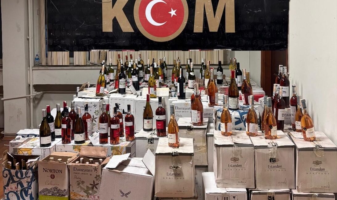 SAKARYA (AA) – Sakarya'nın Akyazı ilçesinde 2 bin 263 şişe