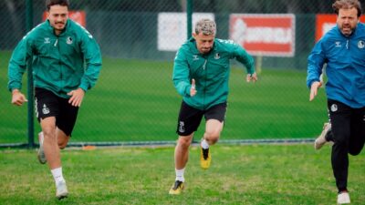 SAKARYA (AA) – Sakaryaspor, Trendyol 1. Lig'in 17. haftasında 15