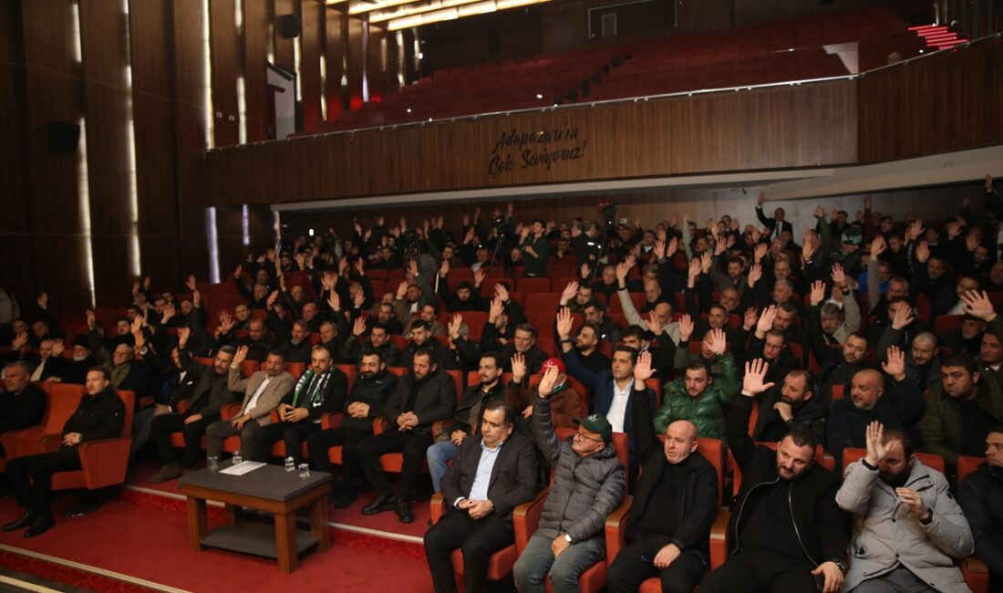 SAKARYA (AA) – Sakaryaspor Kulübünün seçimli olağanüstü genel kurulunda başkanlığa