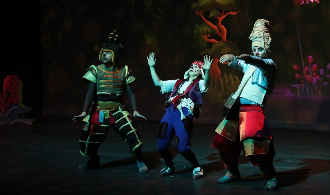 SAMSUN (AA) – Samsun Devlet Opera ve Balesi, "Masal Şatosu"