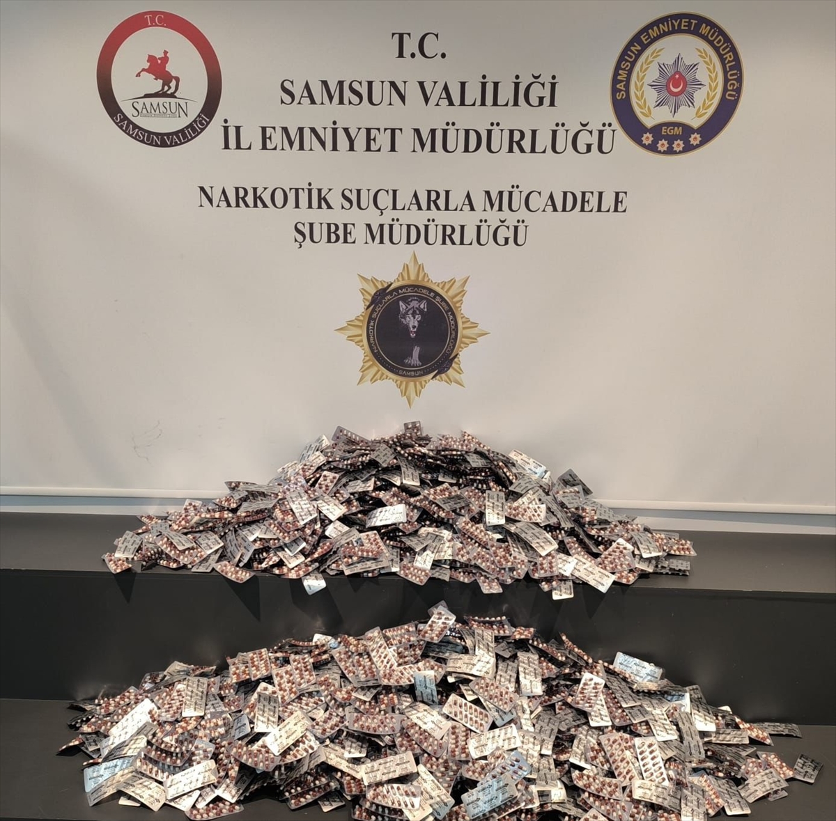 SAMSUN (AA) – Samsun'un İlkadım ilçesinde oto kurtarıcıdaki otomobilde 28