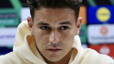 - AEK Teknik Direktörü Marco Nikolic:
- "Buraya öylesine gelmedik, oynamaya