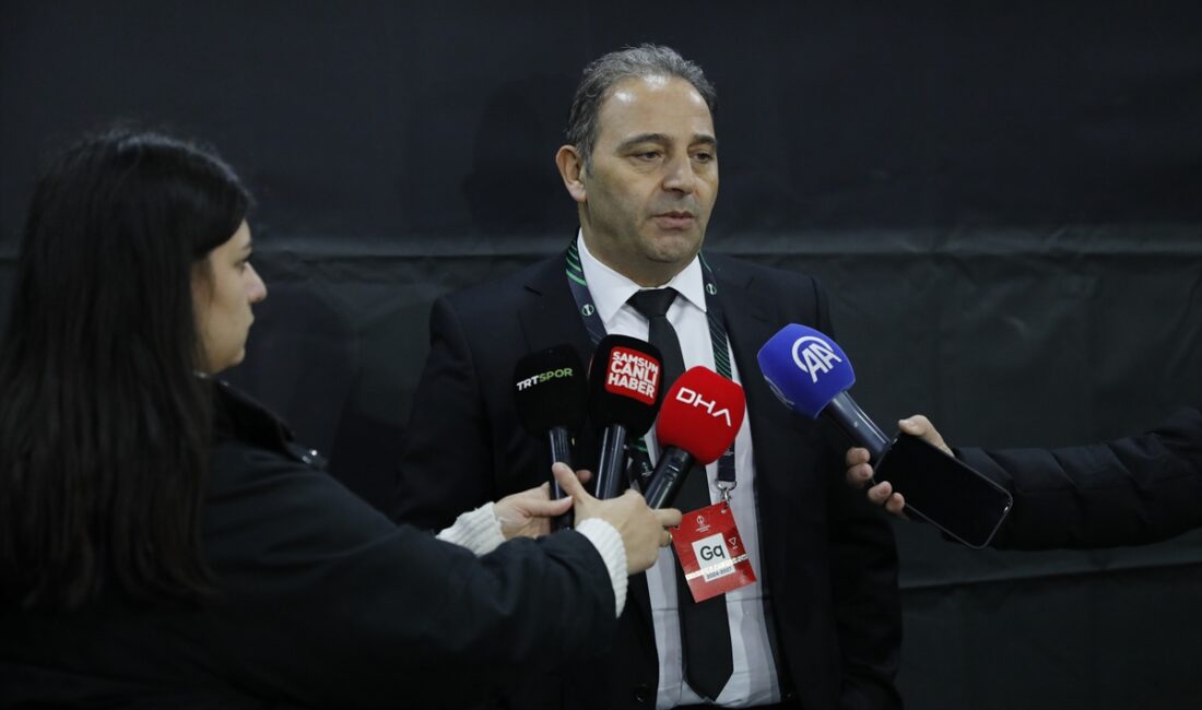 Samsunspor'un Futbol Direktörü Fuat Çapa:
- "Oyundan mutlu olduğumu söyleyebilirim"