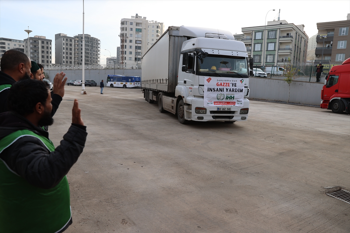 ŞANLIURFA (AA) – Şanlıurfa'dan Gazze'deki ihtiyaç sahiplerine 5 tır gıda