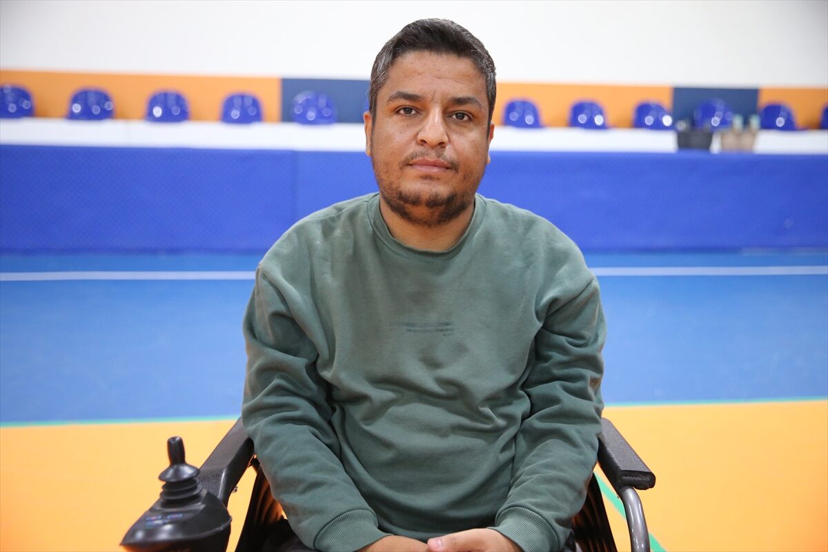 - Engelliler Koordinasyon Merkezi'nde boccia ile tanışan Ali Tarımak:
- "Sporla