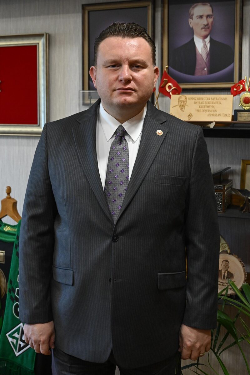 - TBMM Kadın Erkek Fırsat Eşitliği Komisyonu Başkanı ve AK