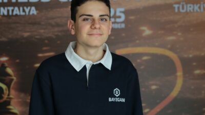 - Dünya 9-17 Yaş Grupları Hızlı ve Yıldırım Satranç Şampiyonası'nda