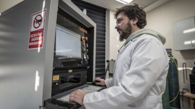 - YÖK tarafından "eklemeli imalat" alanında uzmanlaşan üniversite ünvanı verilen