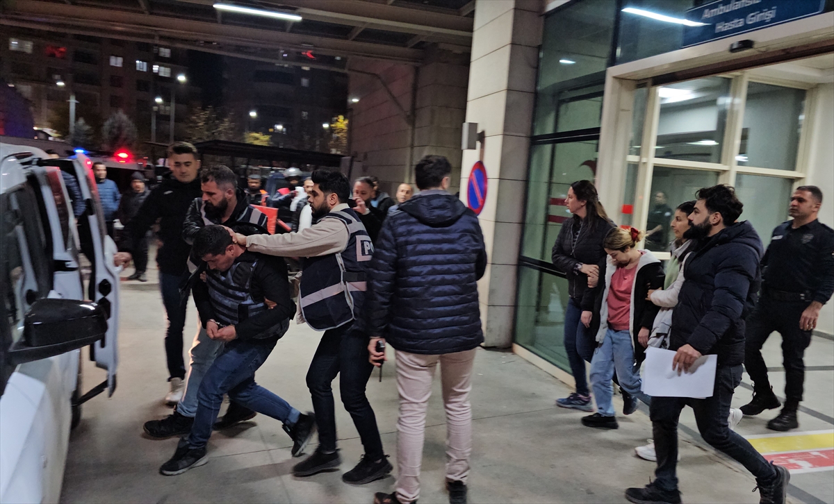 - Tutuklanan Ş.K'nin emniyetteki ifadesinde, kolundaki altın bilezikleri almak için