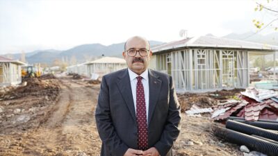 - Balıkesir Valisi İsmail Ustaoğlu:
- "Devletimiz tüm kurum ve kuruluşlarıyla
